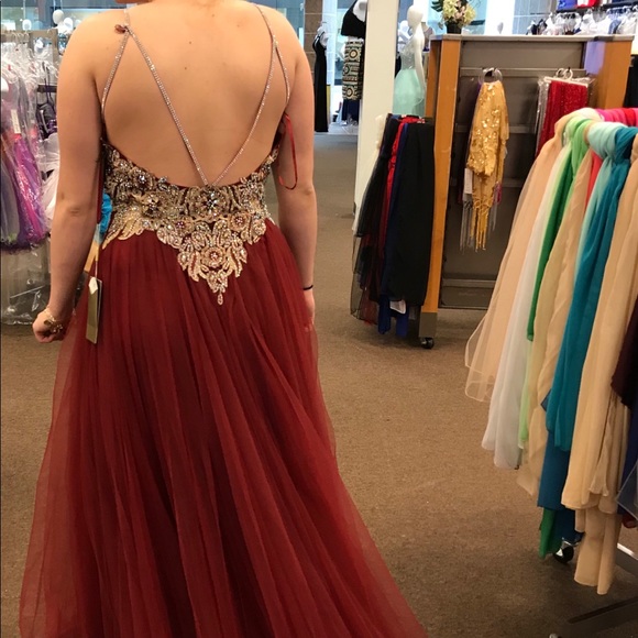 PROM DRESS!! - Picture 2 of 3